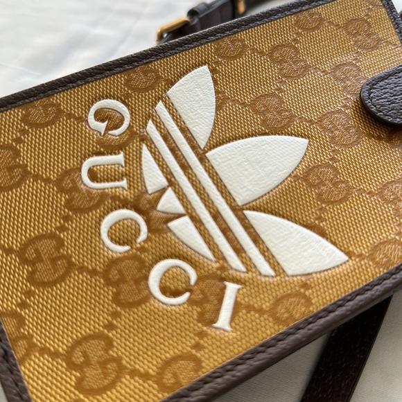 Gucci x Adidas phone case bag - Picture 4 of 4
